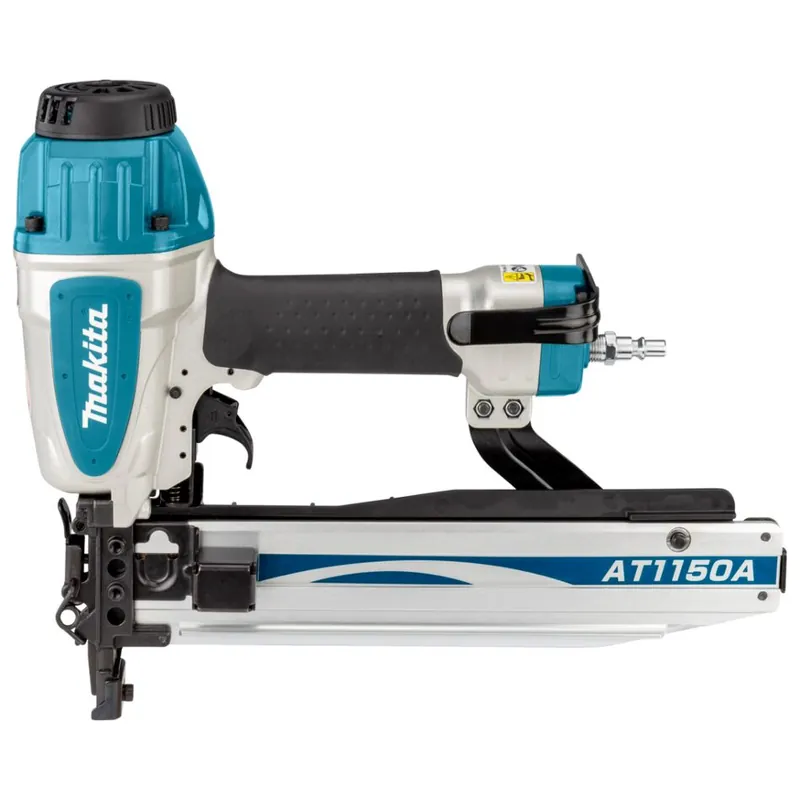 Zolang de voorraad strekt | Makita AT1150A 8 bar Nietmachine (Medium Crown)